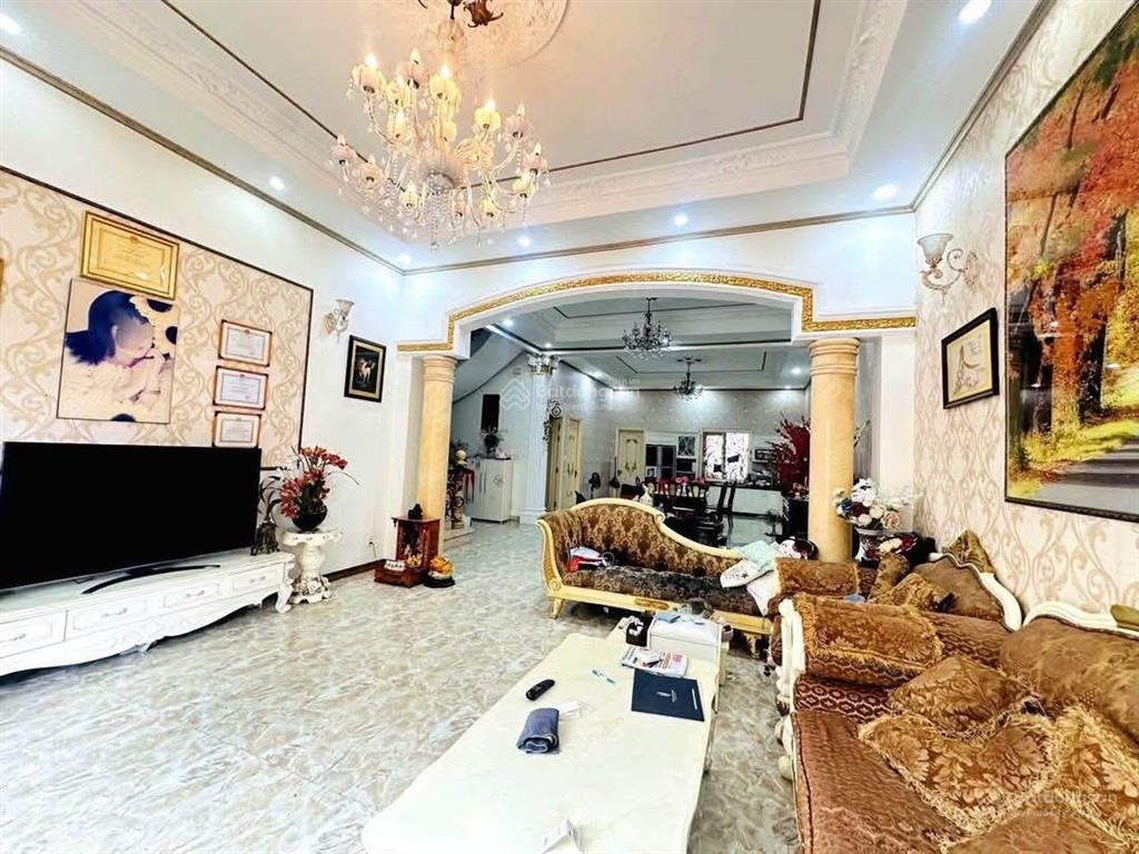 Ngộp bán gấp  giảm 5 tỷ còn 29 tỷ. biệt thự lê quang định bình thạnh