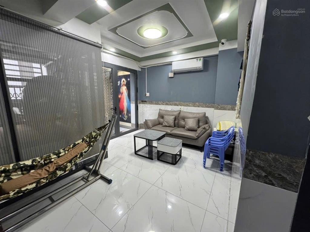 Gấp bán giảm 1 tỷ còn 9,6 tỷ tl. chdv 60m²  6 tầng 12 phòng trung tâm bình thạnh