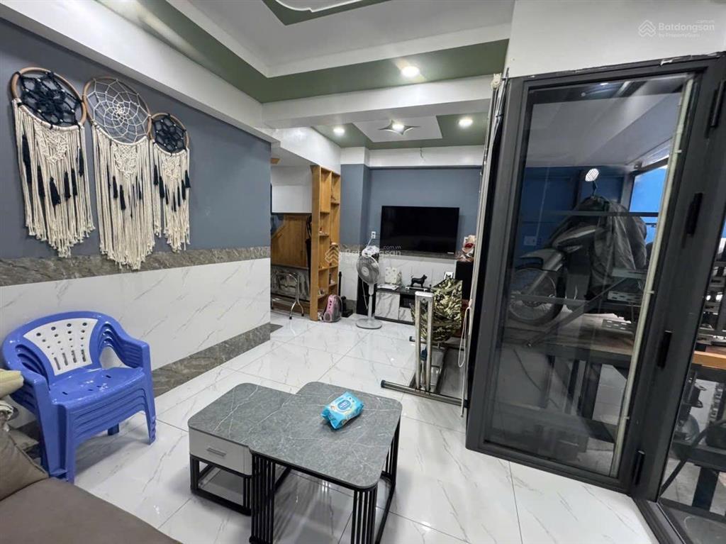 Gấp bán giảm 1 tỷ còn 9,6 tỷ tl. chdv 60m²  6 tầng 12 phòng trung tâm bình thạnh