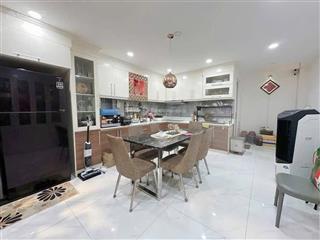 Bán nhà bình thạnh  xe hơi đỗ cửa  50m² (4,6 x 12)  4 tầng  ngay gần chợ bà chiểu