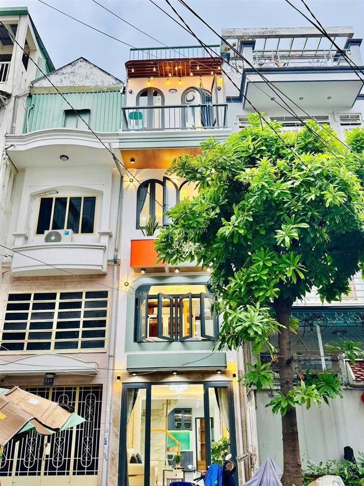 Xe hơi đỗ cửa, gần khu phan xích long, phú nhuận 40m2  5 tầng  6pn. giá 8 tỷ nhỉnh