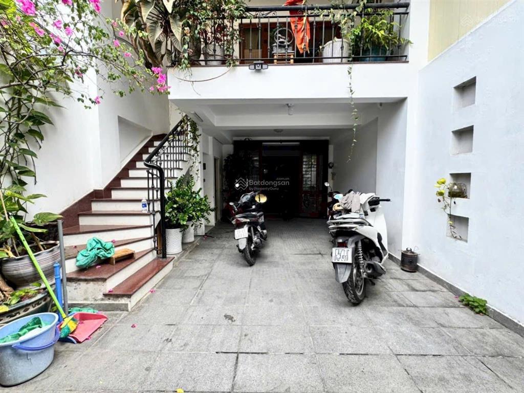 Gấp bán nhà trung tâm phú nhuận 103m² (5 x 20) 5 tầng  thang máy  xe hơi ngủ nhà  26 tỷ tl