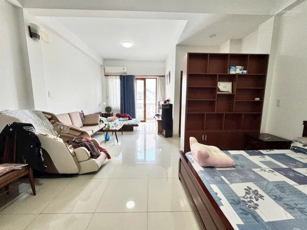 Gấp bán nhà trung tâm phú nhuận 103m² (5 x 20) 5 tầng  thang máy  xe hơi ngủ nhà  26 tỷ tl