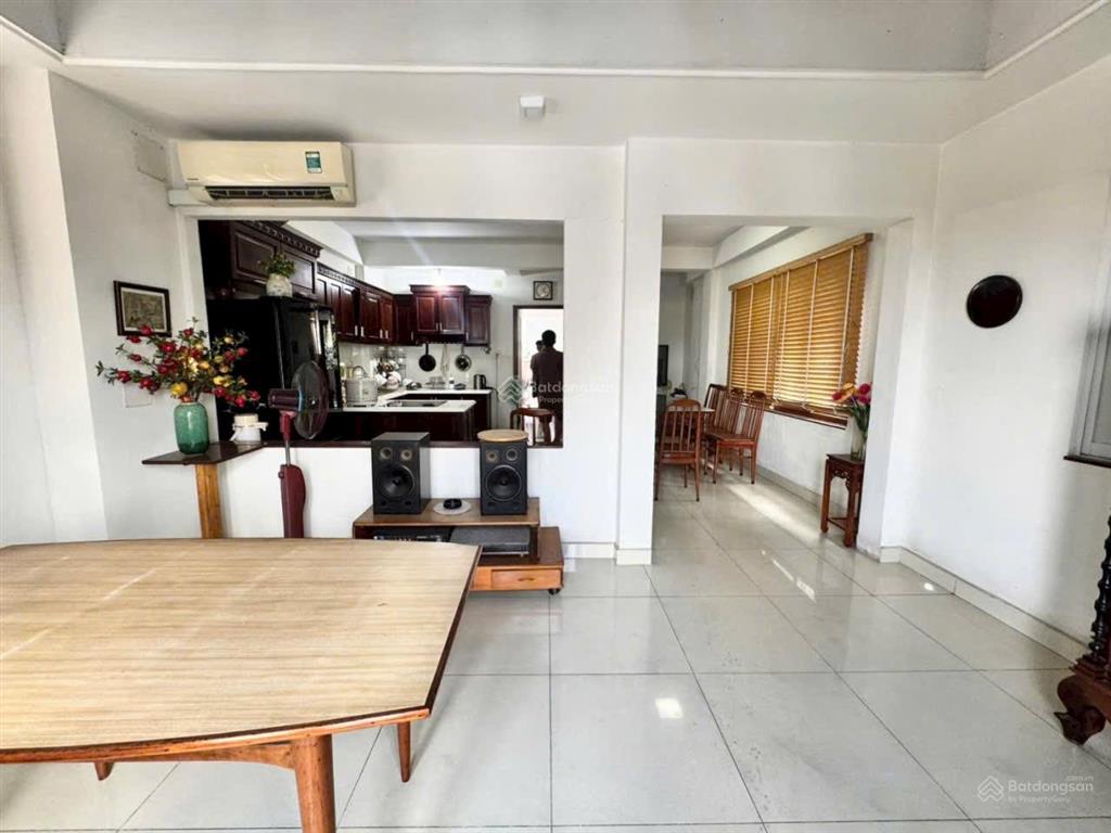 Gấp bán nhà trung tâm phú nhuận 103m² (5 x 20) 5 tầng  thang máy  xe hơi ngủ nhà  26 tỷ tl
