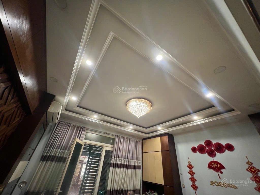 Nhà nguyễn công hoan, phú nhuận ngay phan xích long 120m²  5 tầng thang máy  15 tỷ hơn