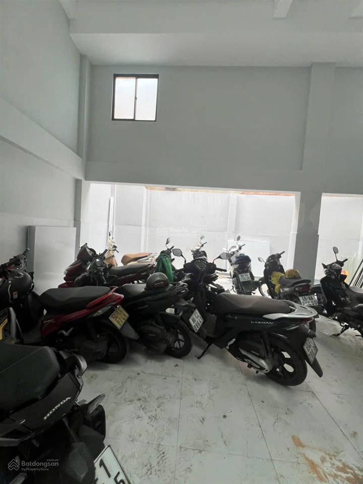 Siêu phẩm chdv 32 phòng  dòng tiền 135tr / tháng. gò vấp, 181m2  5 tầng 32phòng, giá 17,5 tỷ