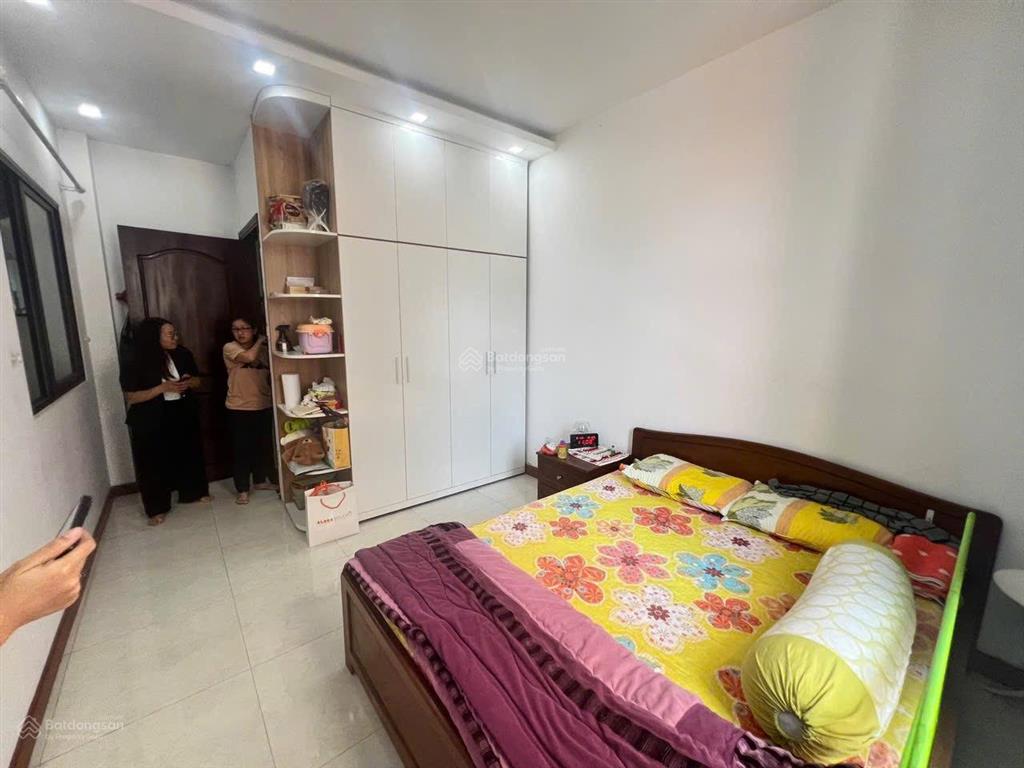 Bán nhà phan xích long, phú nhuận 145 m2 (7x 20.5)  3 tầng  hẻm xe hơi ngủ nhà.