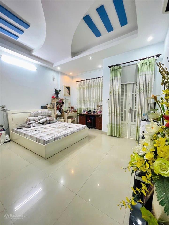 Nhà hẻm xe hơi xô viết nghệ tĩnh, bình thạnh  gần cầu thị nghè 4,6 x 14  4 tầng  13,9 tỷ tl