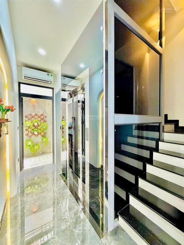 Nhà đẹp hoàng hoa thám, bình thạnh 4x13  5 tầng  hẻm 6m xe hơi thông  13,9 tỷ tl