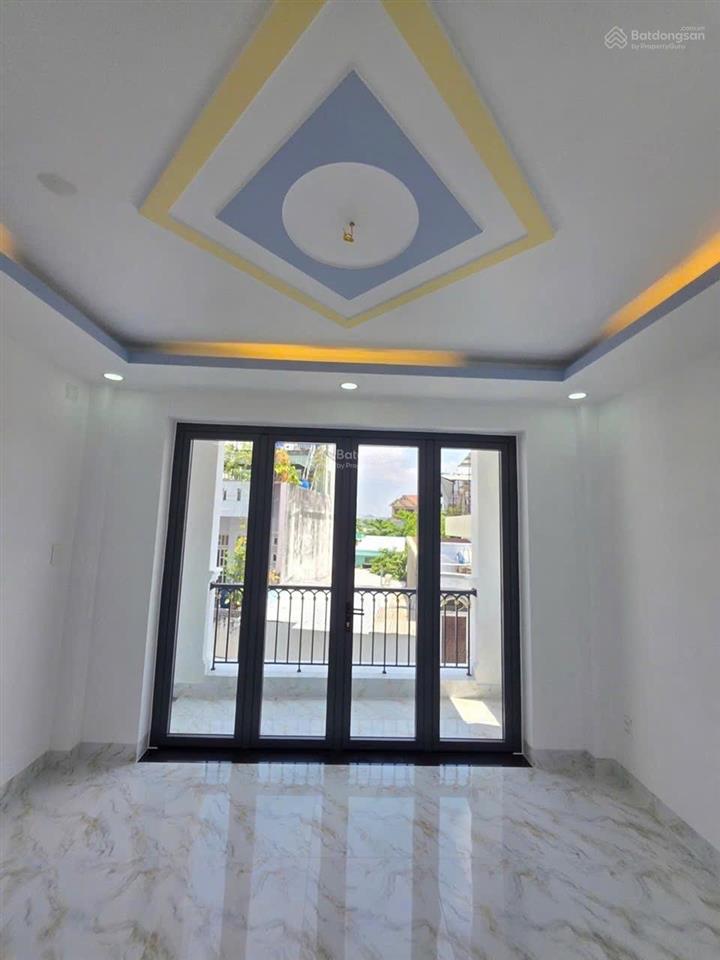 Chính chủ bán chdv dòng tiền .64m2  4 tầng  hẻm xe hơi. cho thuê 50tr/th. giá 9,5 tỷ tl