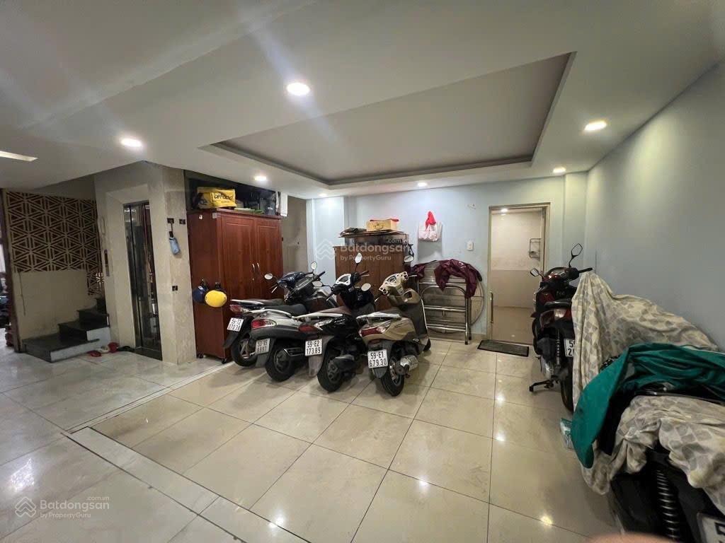 Nhà ngay phan xích long, phú nhuận 120m2  5 tầng thang máy 10 phòng  giá 14 tỷ xíu
