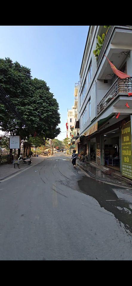 Bán lô đất 3 mặt tiền mặt phố Cầu Am, Hà Đông