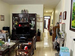 Cho thuê sàn 200m tầng 1 riêng biệt khu đấu giá Yên Xá