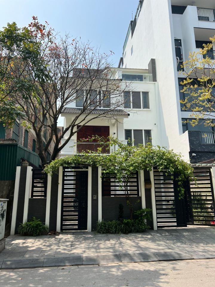 Cho thuê biệt thự 215m hoàn thiện 4 tầng, dự án Tổng cục 5 Tân Triều. Giá 35 tr/tháng