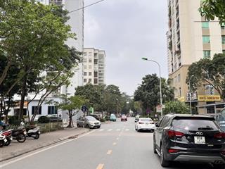 Biệt thự dtm dịch vọng  trục chính  đường rộng, thoáng  306m2 x 4t 1 hầm ở sướng giá 130 tỷ tl.