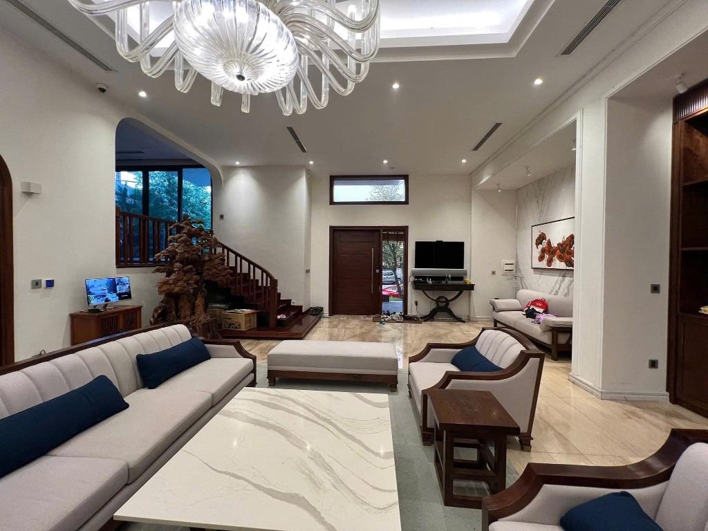 Bán biệt thự khu Q Ciputra, View sân Golf, Sông, 410m2 x 5 tầng, Nội thất đẹp 196 tỷ