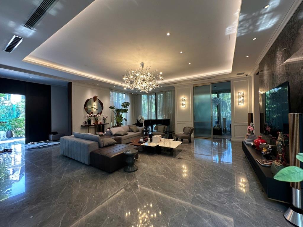 HÀNG NGỘP - Biệt thự Bằng Lăng Vinhomes Riverside - Góc Sông Rộng, Nhà Đẹp 500m2 có hầm, Giá đầu tư