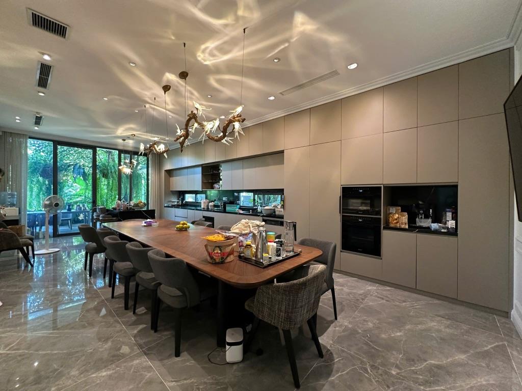 HÀNG NGỘP - Biệt thự Bằng Lăng Vinhomes Riverside - Góc Sông Rộng, Nhà Đẹp 500m2 có hầm, Giá đầu tư