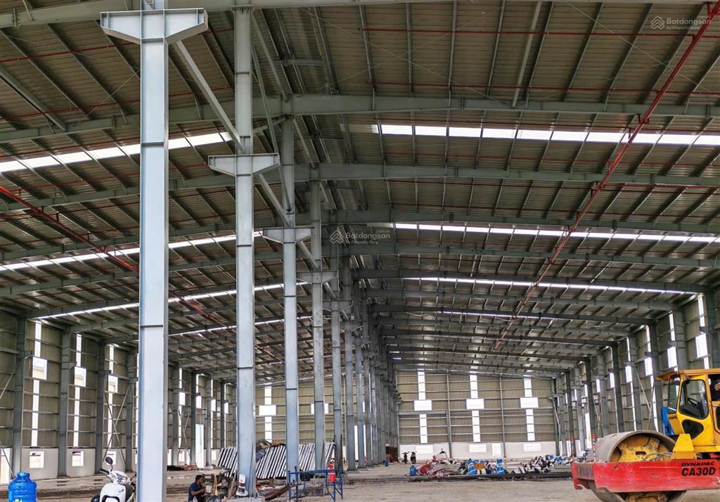 Cho thuê xưởng 5.400 mét vuông tại kcn đức hòa  long an (tây ninh) mới 100%