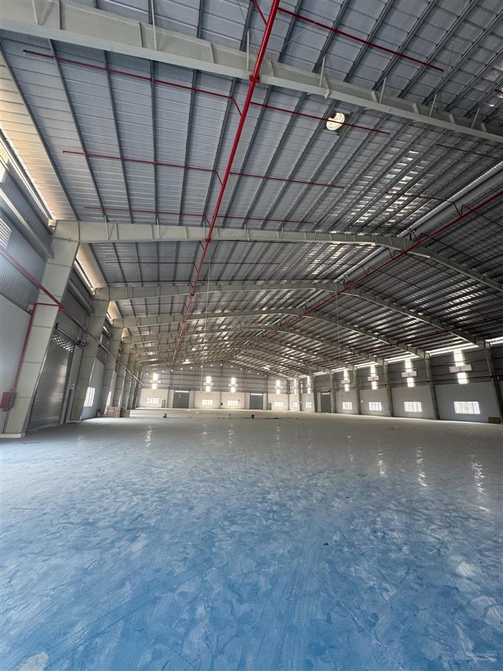 Nhà xưởng cho thuê 5700m2 trong kcn hải sơn, đức hoà, long an  tây ninh ( mới % ) nền epoxy