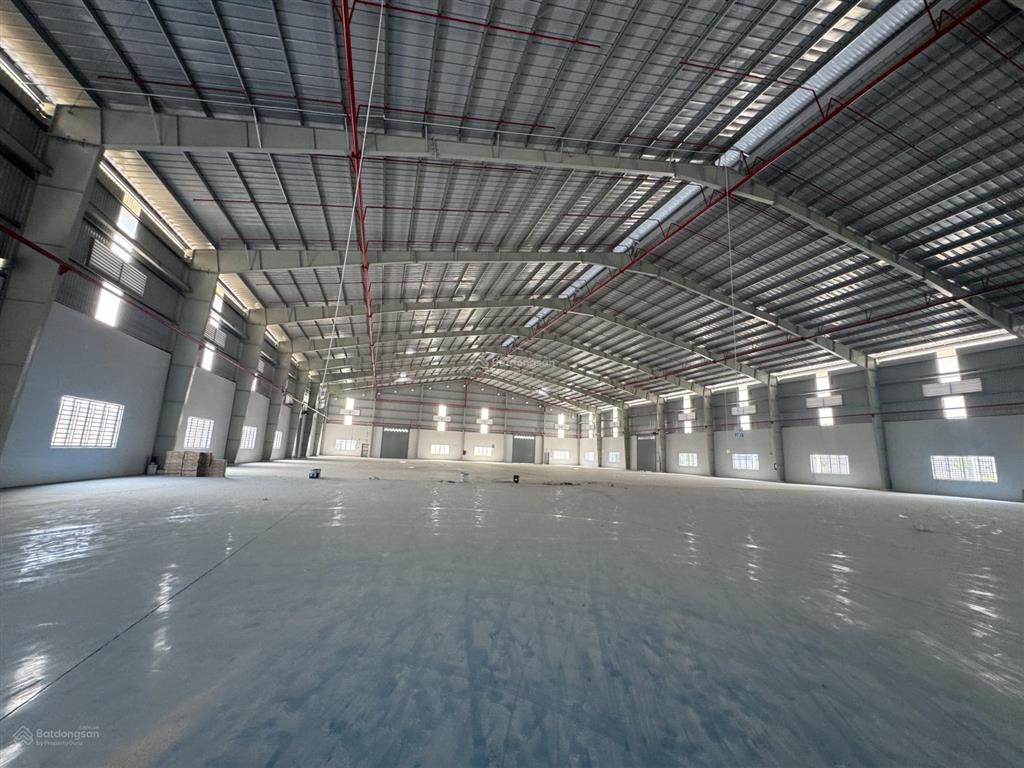 Nhà xưởng cho thuê 5700m2 trong kcn hải sơn, đức hoà, long an  tây ninh ( mới % ) nền epoxy