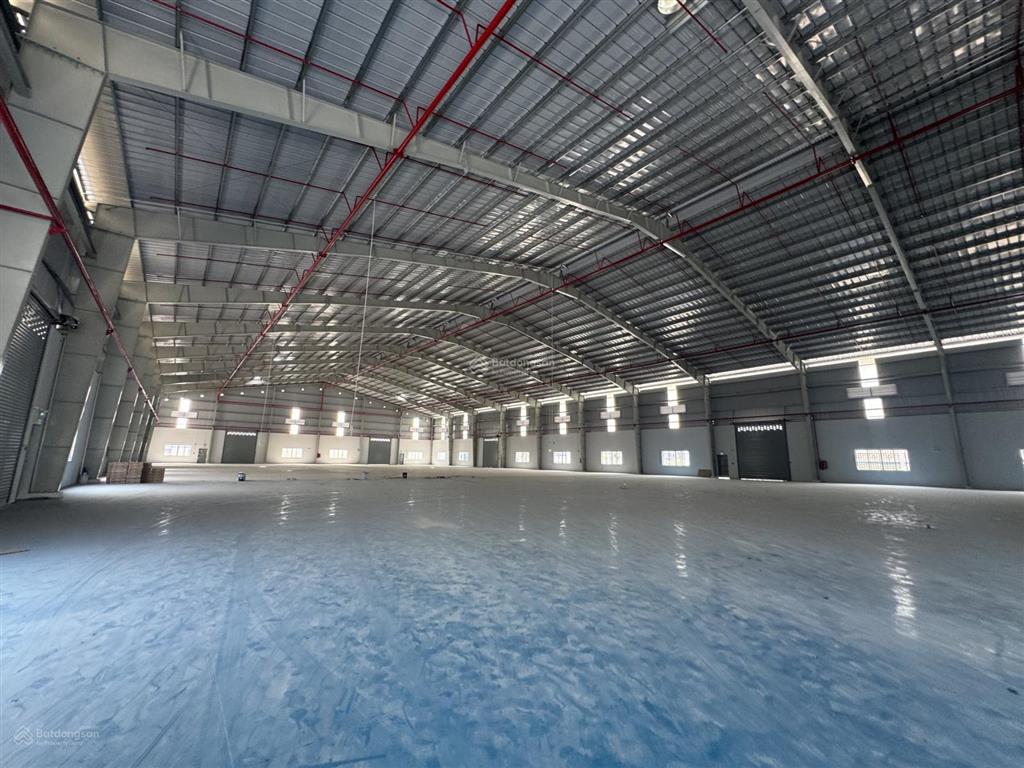Nhà xưởng cho thuê 5700m2 trong kcn hải sơn, đức hoà, long an  tây ninh ( mới % ) nền epoxy