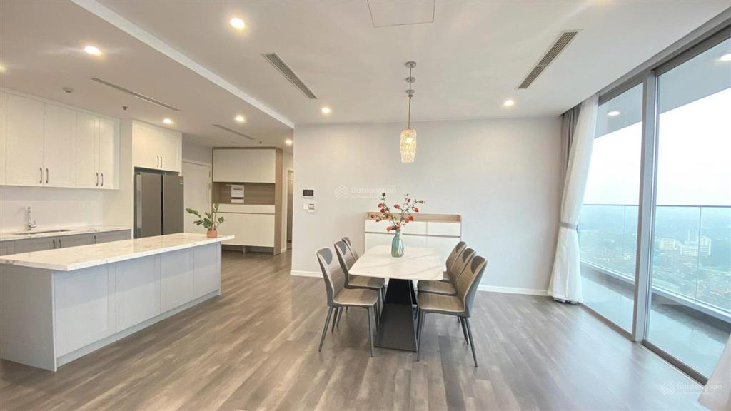 Bán chung cư 17t5  trung hòa nhân chính, diện tích 151m², 3pn, giá 9.8 tỷ.  0379 455 ***
