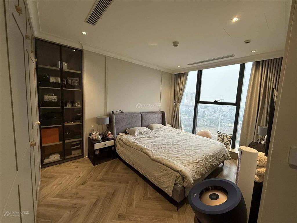 Bán chung cư n09b1thành thái, diện tích 125m2. 3 pn, full nội thất, giá 10,9 tỷ.  0379 455 ***
