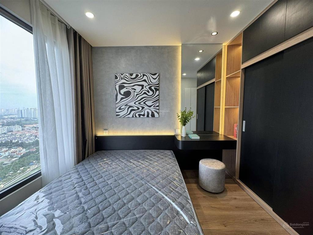 Bán chung cư hh1  dương đình nghệ, dt 100m2, 3pn, giá 6.6 tỷ.  0379 455 ***