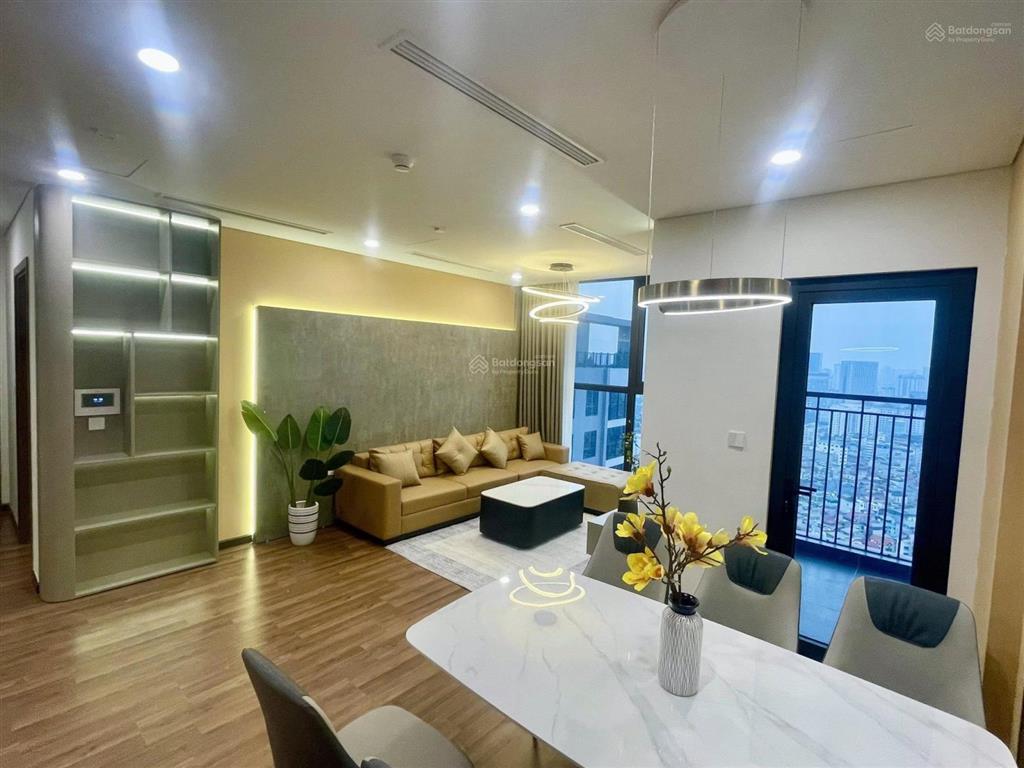 Bán chung cư 24t1  hoàng đạo thúy, diện tích 121m2, 3pn, giá 8.1 tỷ.  0379 455 ***