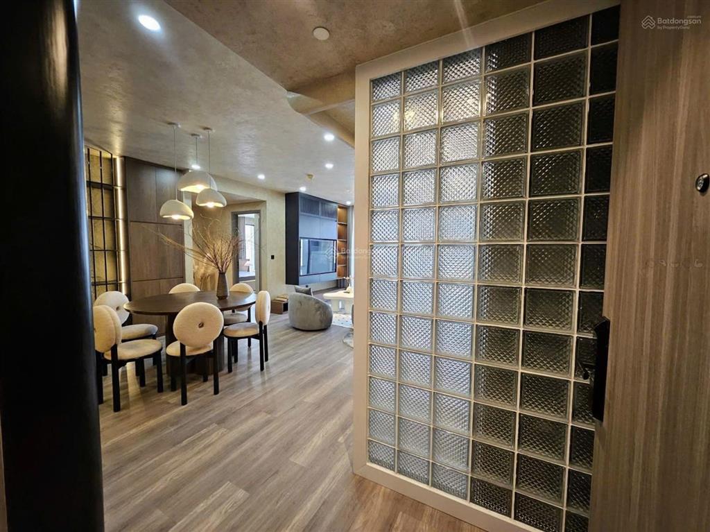 Bán chung cư vimeco ct3  nguyễn chánh. diện tích 90m2, 2pn, giá 7,6 tỷ. full nội thất