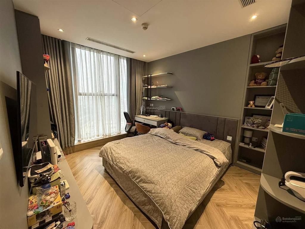 Bán chung cư mặt đường dương đình nghệ. diện tích 100m2, 3 pn. giá 6 tỷ.  0379 455 ***