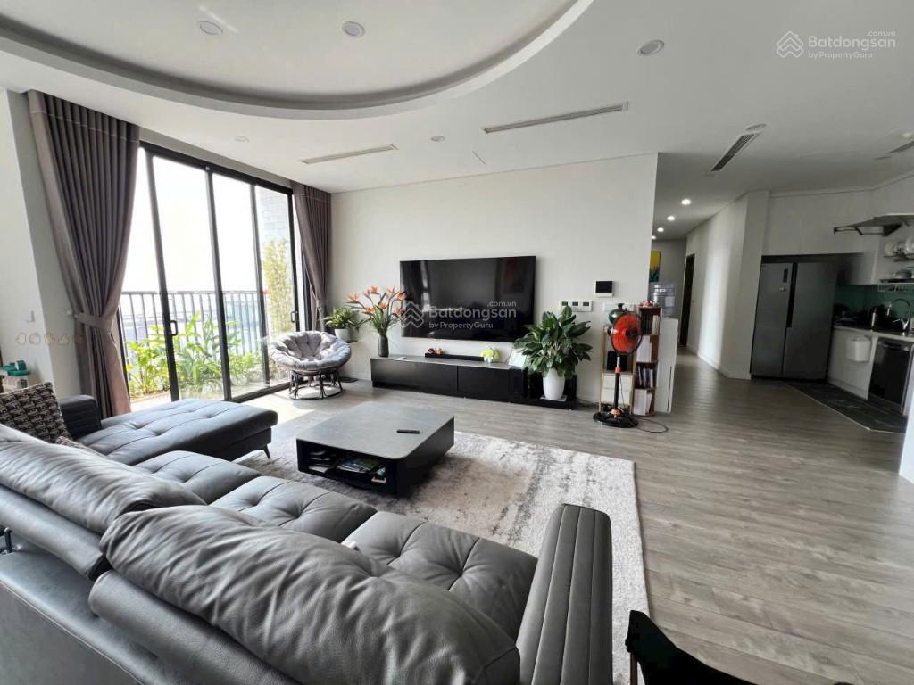 Bán chung cư n09b1 thành thái. diện tích 125m2,3pn,2wc full nội thất. giá 9.5 tỷ.  0379 455 ***