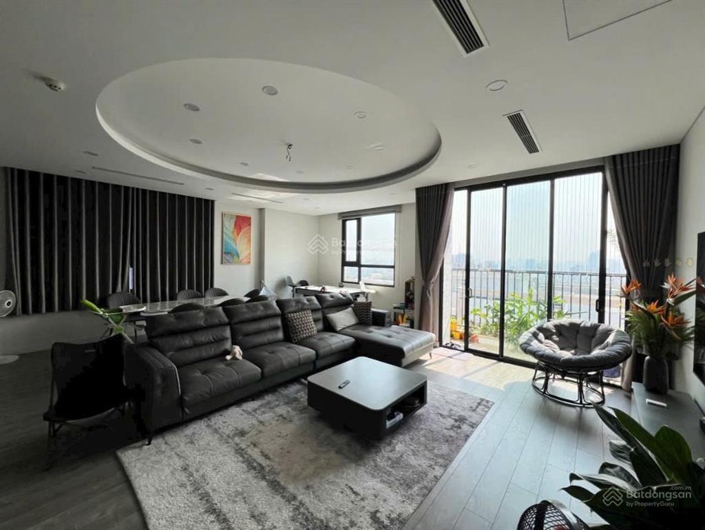 Bán chung cư n09b1 thành thái. diện tích 125m2,3pn,2wc full nội thất. giá 9.5 tỷ.  0379 455 ***