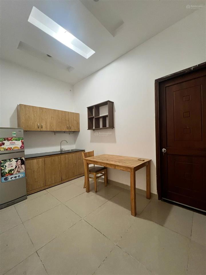 Cho thuê phòng p201, 7,7 triệu/tháng,
phòng rộng 45m2, thiết kế hiện đại, sạch sẽ, thoáng mát