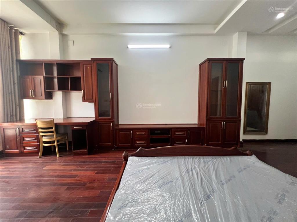 Cho thuê phòng p201, 7,7 triệu/tháng,
phòng rộng 45m2, thiết kế hiện đại, sạch sẽ, thoáng mát
