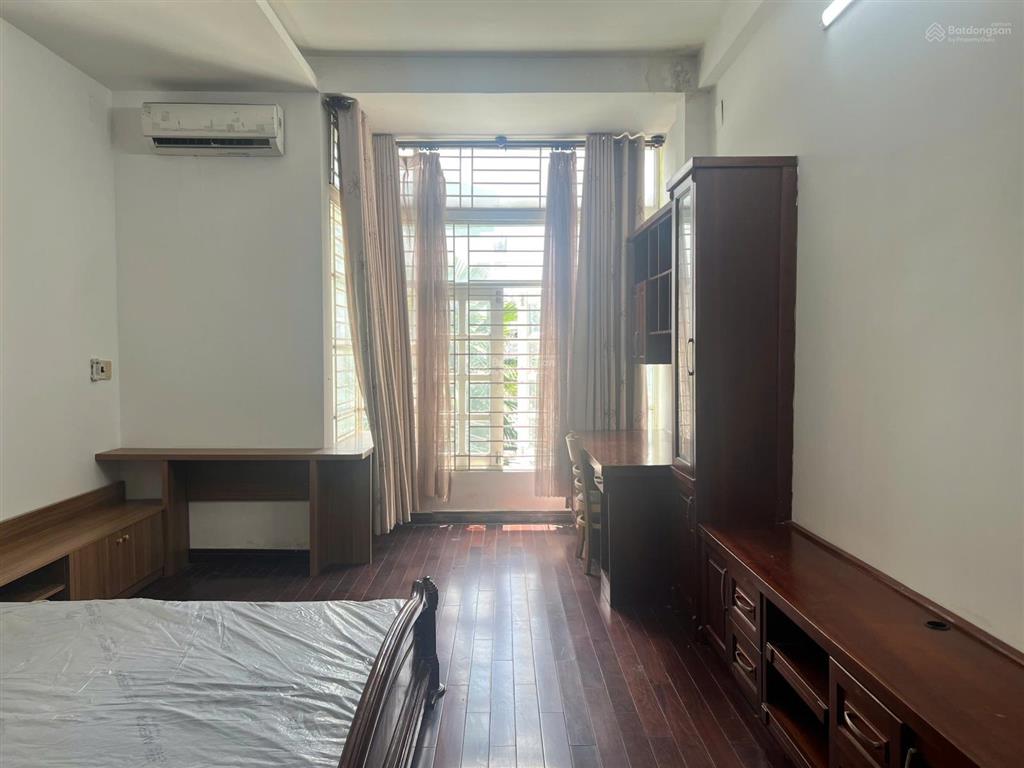Cho thuê phòng p201, 7,7 triệu/tháng,
phòng rộng 45m2, thiết kế hiện đại, sạch sẽ, thoáng mát
