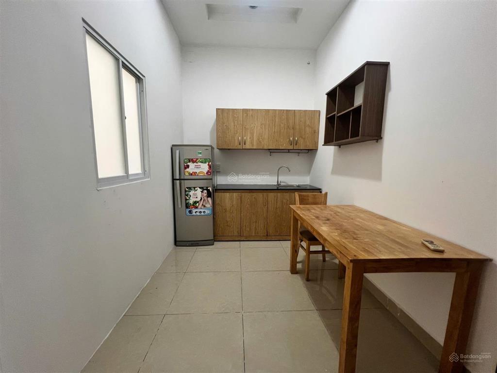 Cho thuê phòng p201, 7,7 triệu/tháng,
phòng rộng 45m2, thiết kế hiện đại, sạch sẽ, thoáng mát