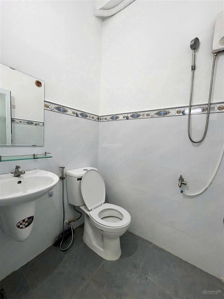 Cho thuê phòng p202 51 năm châu  tân bình giá 4,6 triệu/tháng