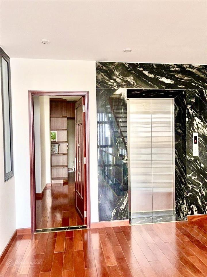 Siêu phẩm phú nhuận, hẻm ô tô , nhà 5 tầng btct, thang máy, nội thất sang trọng