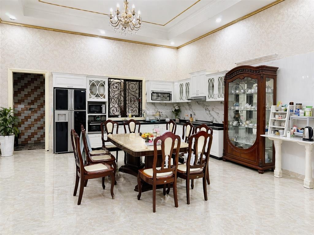Biệt thự đẳng cấp trung tâm bình thạnh giá tốt hiếm có