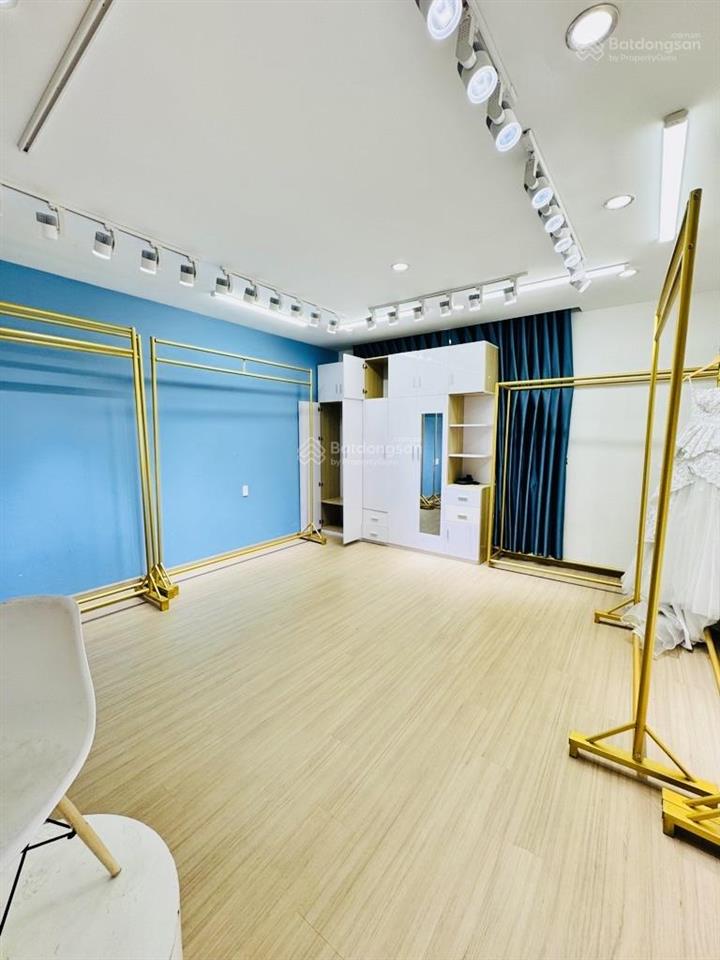 Mặt tiền hẻm 5 tầng  nở hậu tài lộc kinh doanh  huỳnh văn bánh thông trường sa