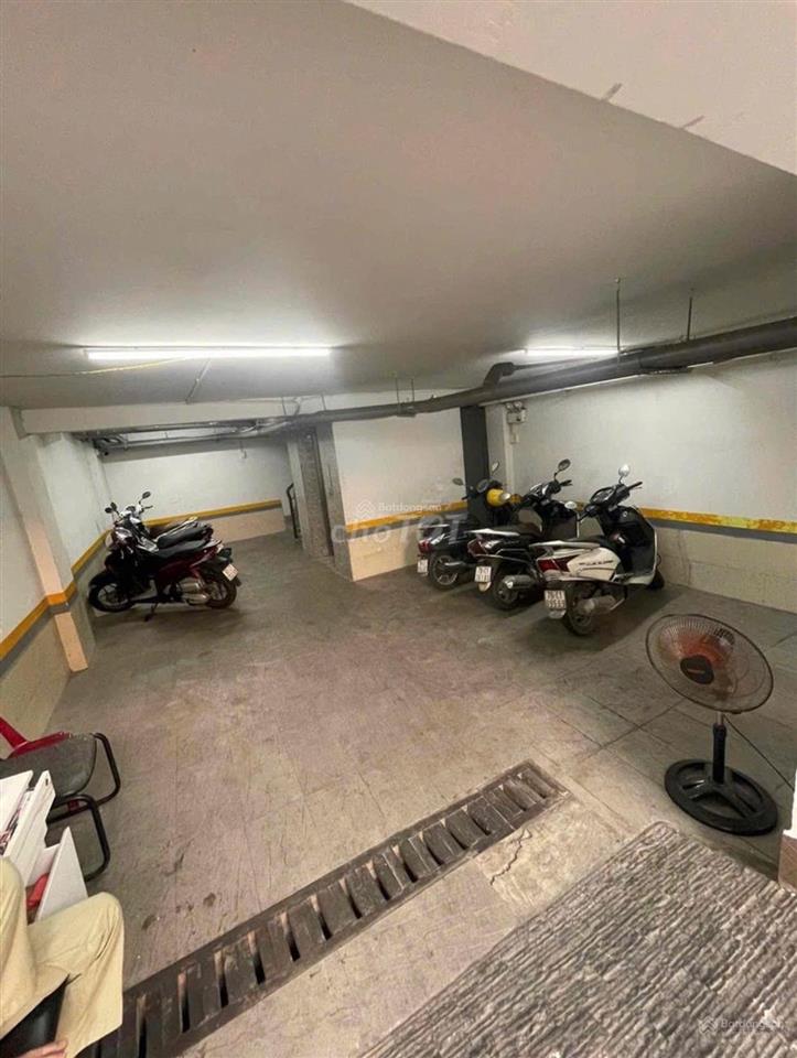 Cho thuê tòa building tân cảng hầm 7 lầu tm, pccc đầy đủ dọn vào ngay giá chỉ 80tr