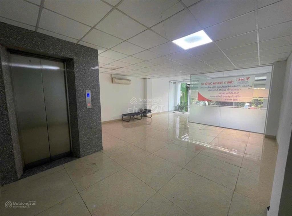 Cho thuê tòa building tân cảng hầm 7 lầu tm, pccc đầy đủ dọn vào ngay giá chỉ 80tr