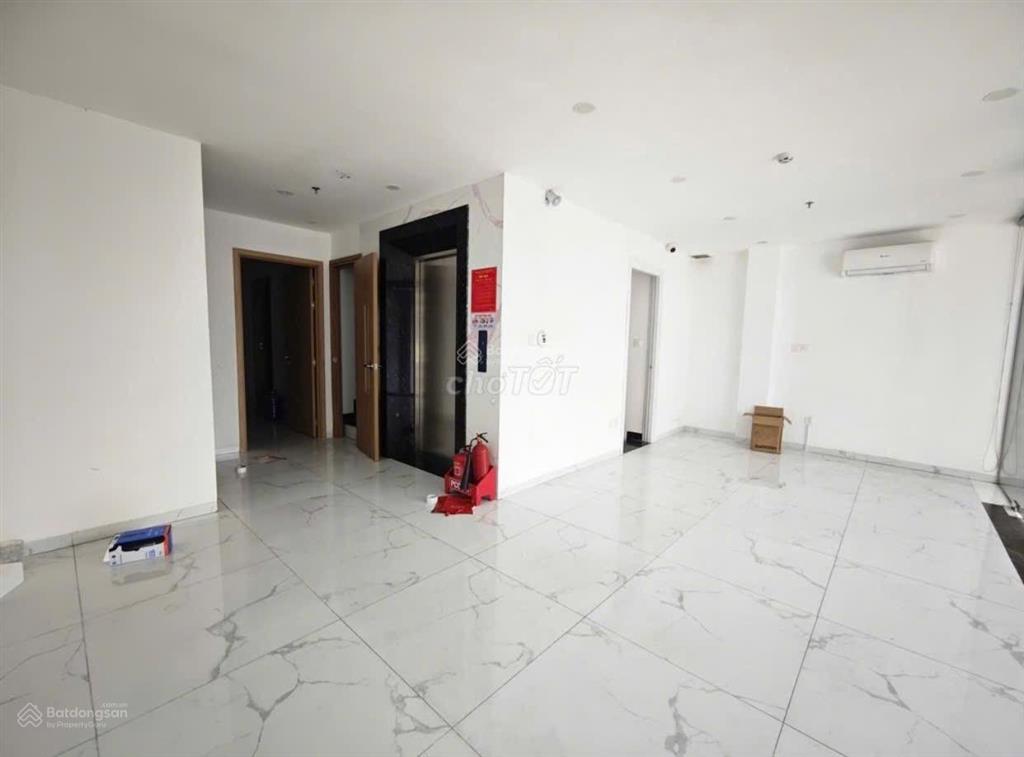 Cho thuê tòa nhà văn phòng tại nguyễn xí, 104 m2, hầm trệt 7 lầu giá cực chất chỉ với 120 triệu