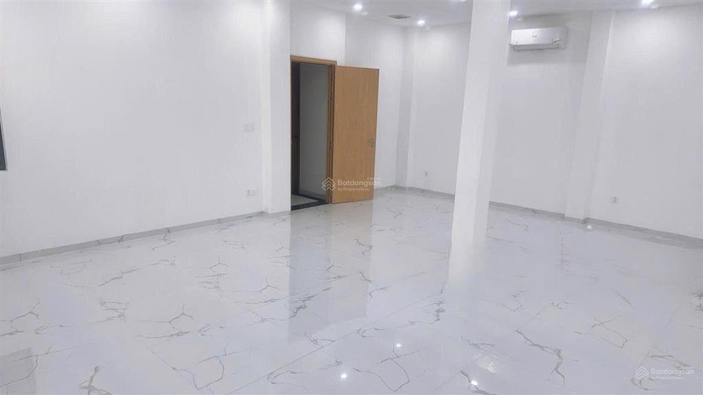 Cho thuê tòa nhà văn phòng tại nguyễn xí, 104 m2, hầm trệt 7 lầu giá cực chất chỉ với 120 triệu