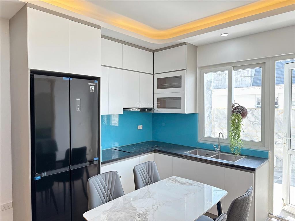 Cho thuê căn 2 ngủ full nội thất mới tinh kđt thanh hà