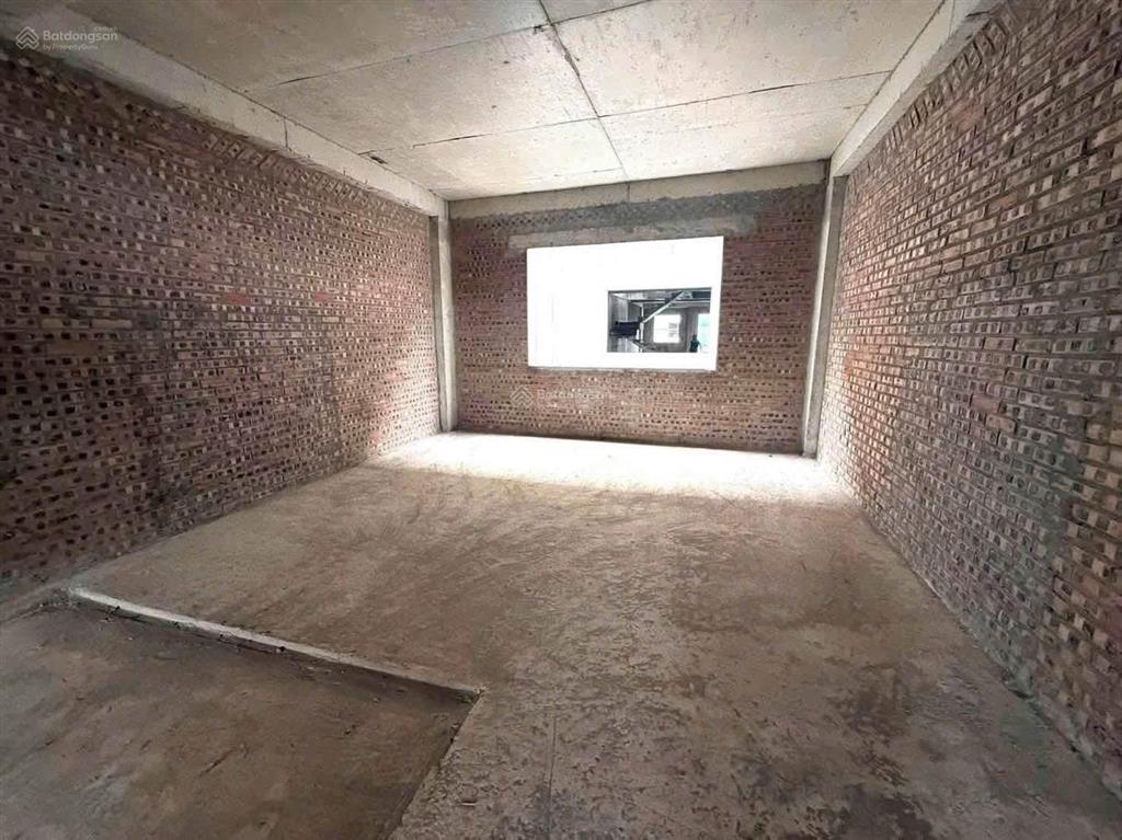 Cho thuê biệt thự 300m2 nhà 3,5 tầng kđt thanh hà