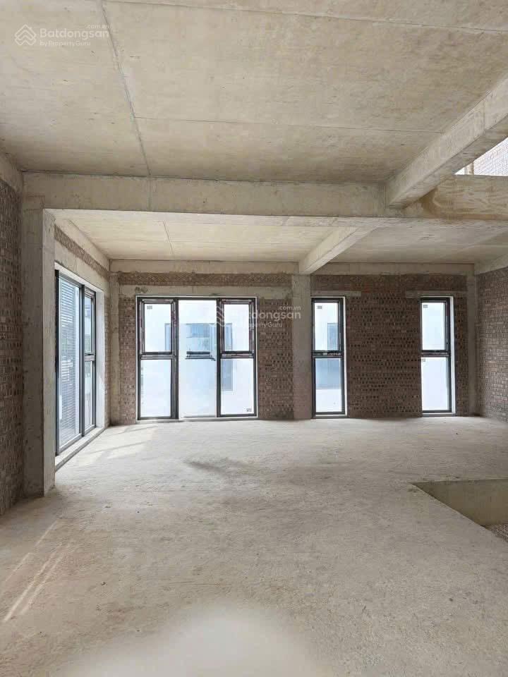 Cho thuê biệt thự 300m2 nhà 3,5 tầng kđt thanh hà