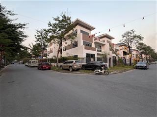 Cho thuê thô lô biệt thự góc 232m đường 17m khu b1.1 có tầng hầm